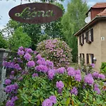 Lesna Z Ogrodem 斯克拉斯卡波伦巴