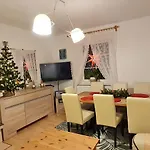 Апартаменты Lesna Z Ogrodem *