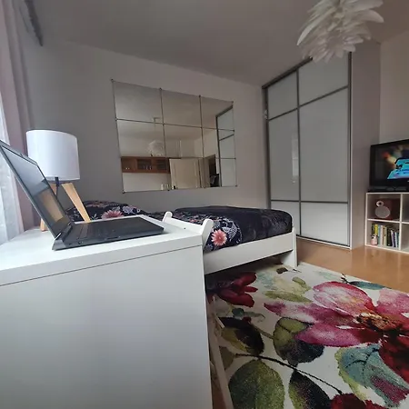 Lesna Z Ogrodem Apartment