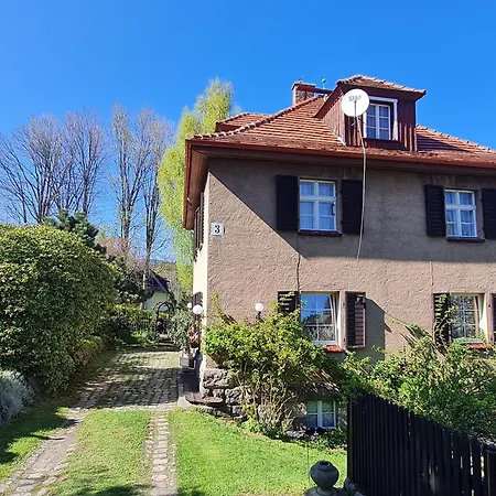 Lesna Z Ogrodem Apartment *