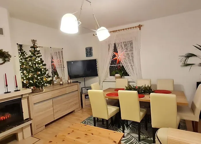 Apartment Lesna Z Ogrodem *