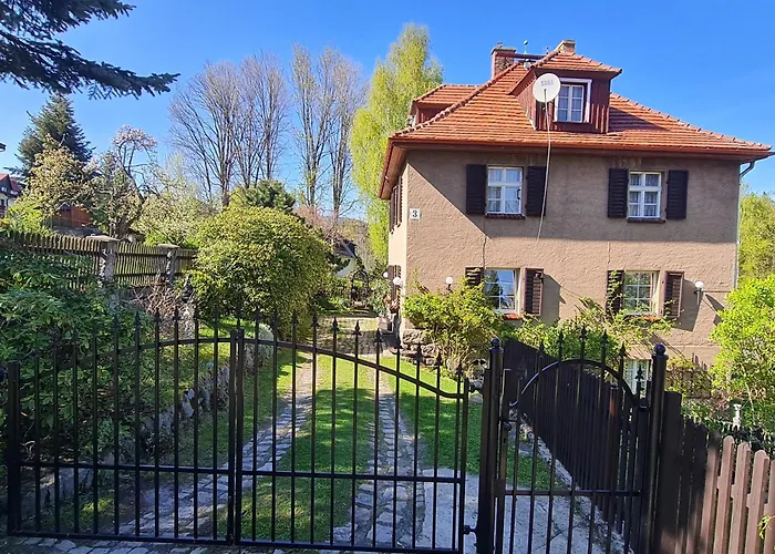 Lesna Z Ogrodem Apartment